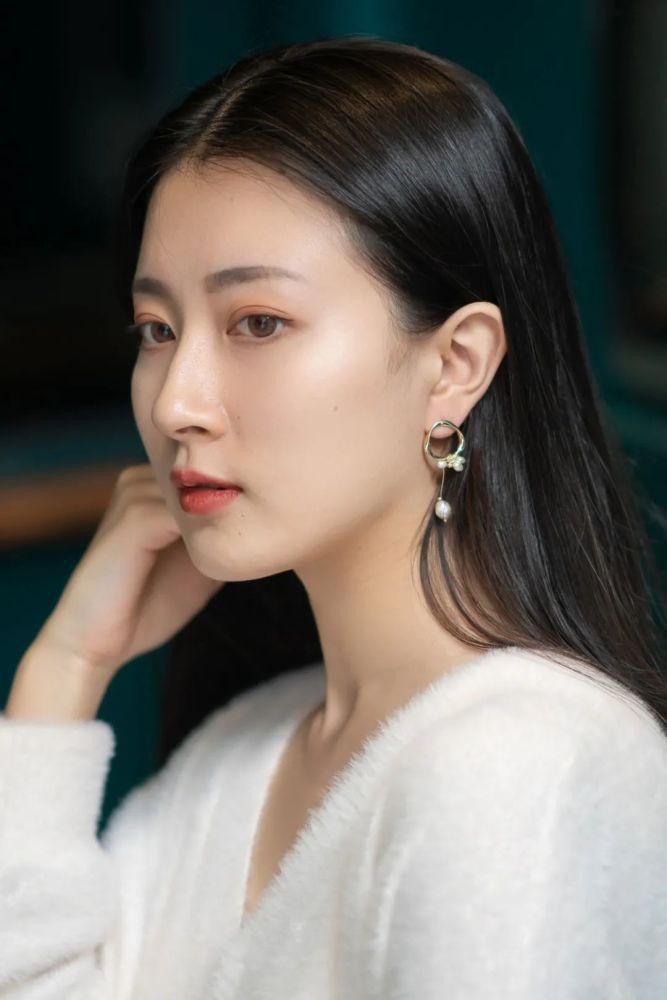 耳环|戴对耳环＝整容？！刘雯、Angelababy显脸小的秘密都在这儿了