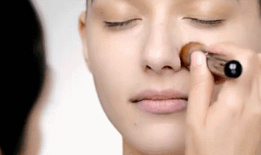 继“百雀羚”后，又一款“良心”粉底液受宠，保湿提亮还养肤