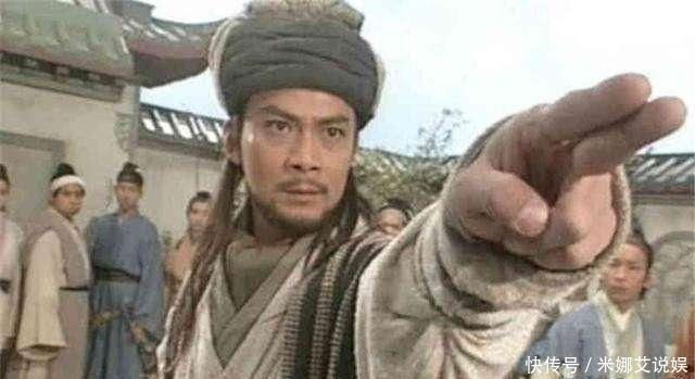 郭靖|同样的降龙十八掌,为什么在乔峰手中就会比郭靖厉害?