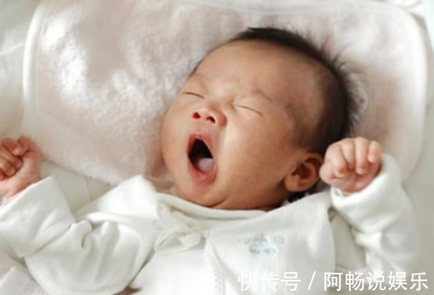 结果|出生6天宝宝还不睁眼，父母急忙带娃就医，医生看到结果却大笑