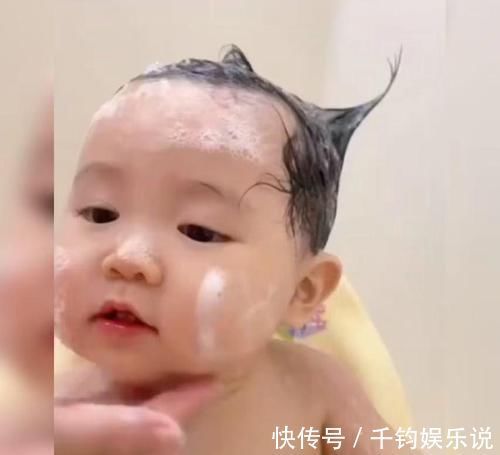 同款|萌娃洗澡时因头发变成“阿童木”同款火了,网友:简直不要太像!