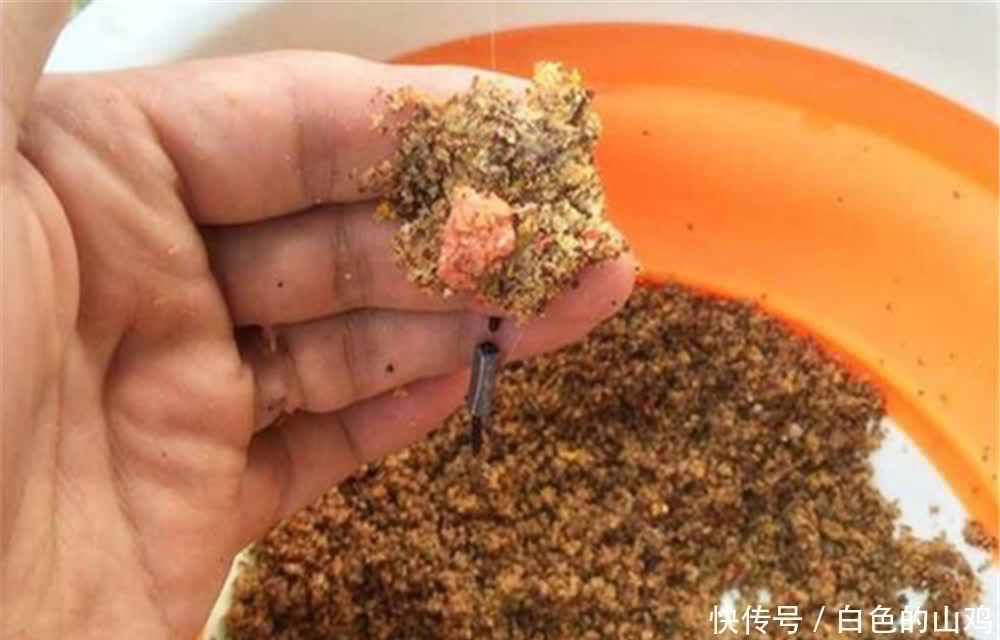 民间手竿钓翘嘴绝杀钓法:鸡蛋糊糊包食钓,钓大翘嘴很给力!