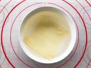  比冰淇淋还好吃??入口即化的蓝莓酸奶慕斯