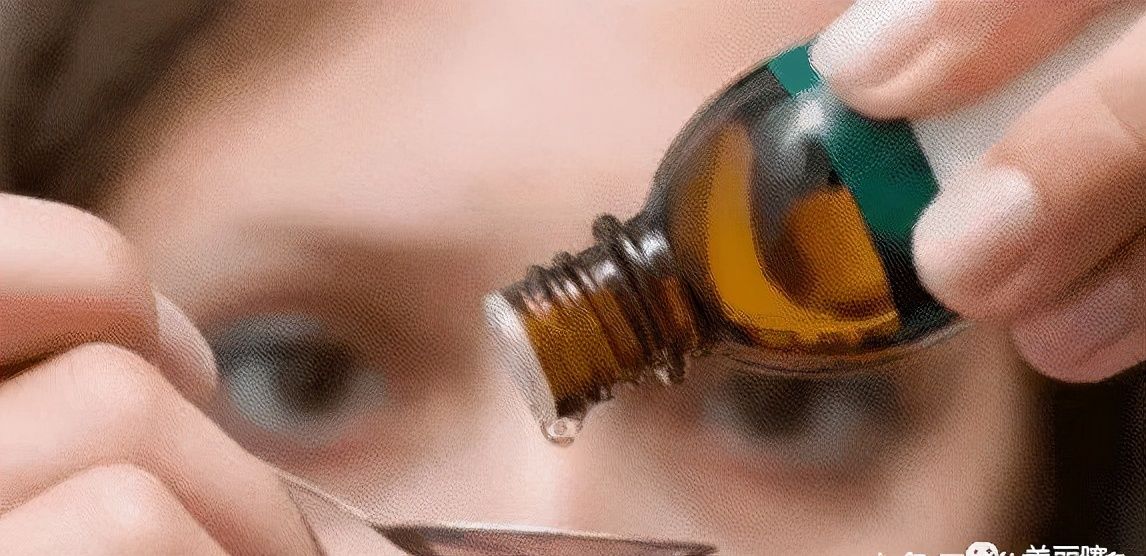 肌底|原来这才是正确护肤顺序，别再先涂爽肤水，不然皮肤暗沉，毛孔大