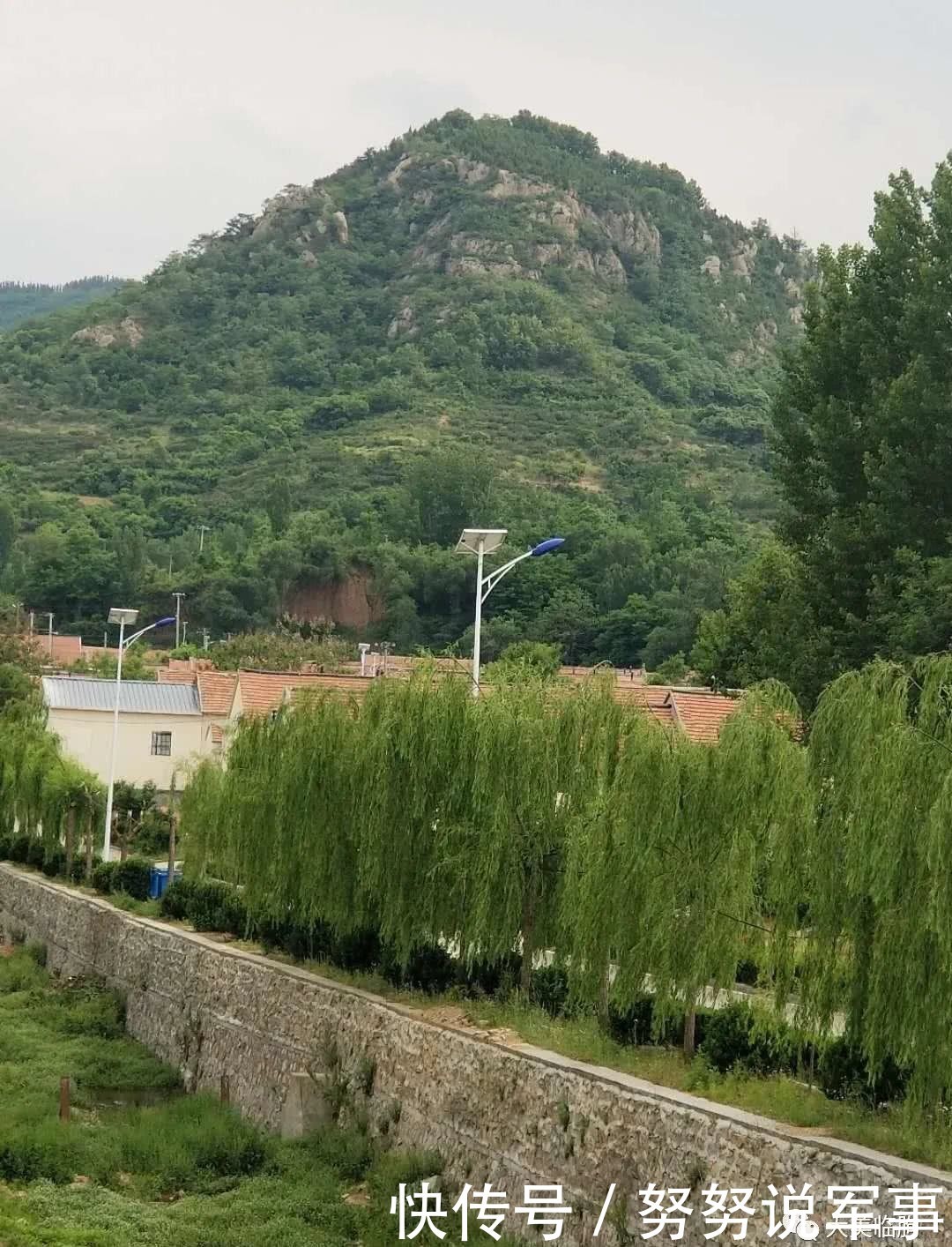 临朐有个金葫芦山，也有个银葫芦山