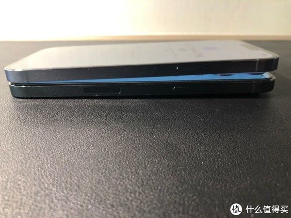 张大妈|拼多多iphone13 pro max开箱体验分享，附和去年旗舰机对比