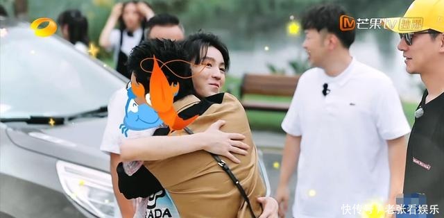  终于|《中餐厅4》王俊凯终于回归，唯独没和林述巍拥抱，大厨眼神真实