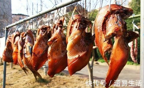 入味|腌腊鱼，光抹盐还不够！再加这2步，腊鱼咸香入味，放再久不变质