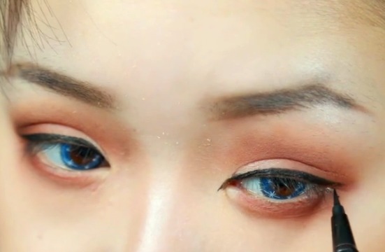 圆脸女孩仿妆“王者诸葛亮”,开始:脸盘子有点大,结局:开黑吗?