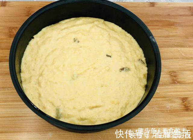 玉米面|教你做玉米面发糕，用筷子拌一拌，上锅蒸一蒸，比蛋糕还要好吃
