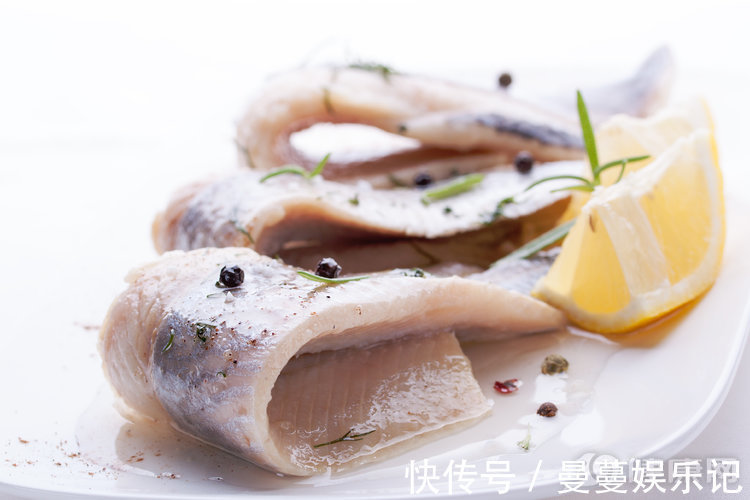 抗癌|硒,抗癌元素之王!6种食物是含硒“大户”,但是很多人都不爱吃