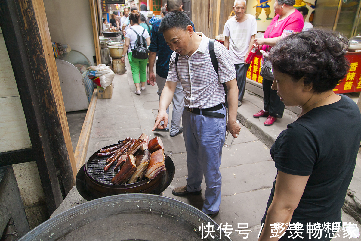 赤水|神秘的丙安古镇，吊脚楼建在悬空峭壁之上，明清建筑的活化石