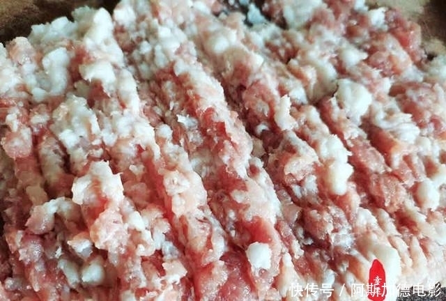 接地|豆腐白菜丸子粉条一锅烩的大菜,好吃还接地气,就喜欢家常菜