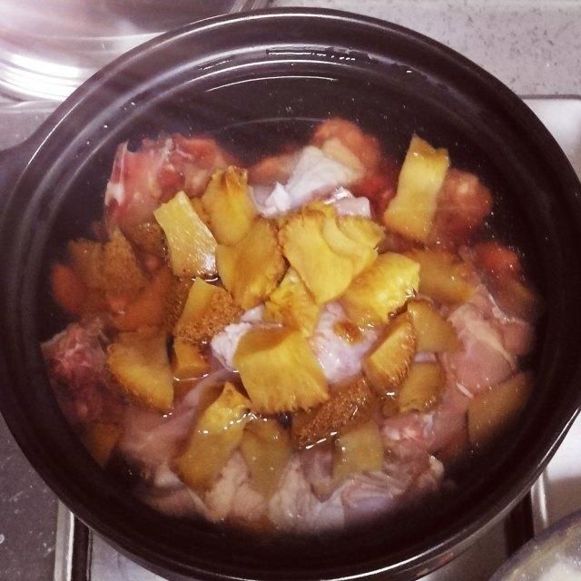 猴头菇鸡汤，营养滋补，鲜美好喝