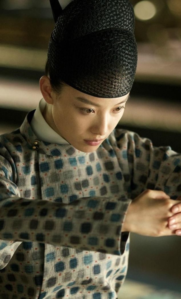 女子要是穿起古代官服 真没男人什么事 张馨予 热巴好帅啊 快资讯