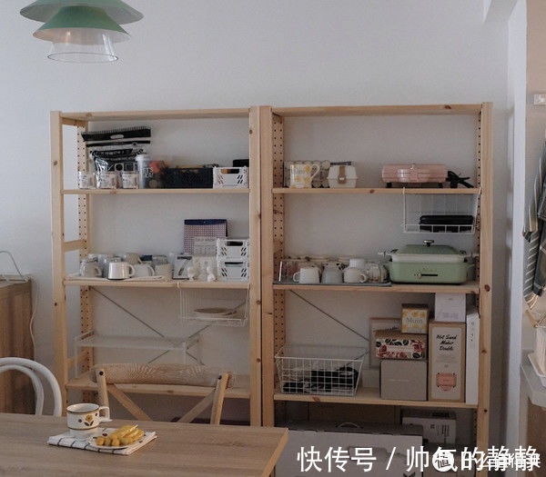 小喜|这对夫妻太有远见,把次卧和客厅打通,清爽开阔,日子过得简单舒适