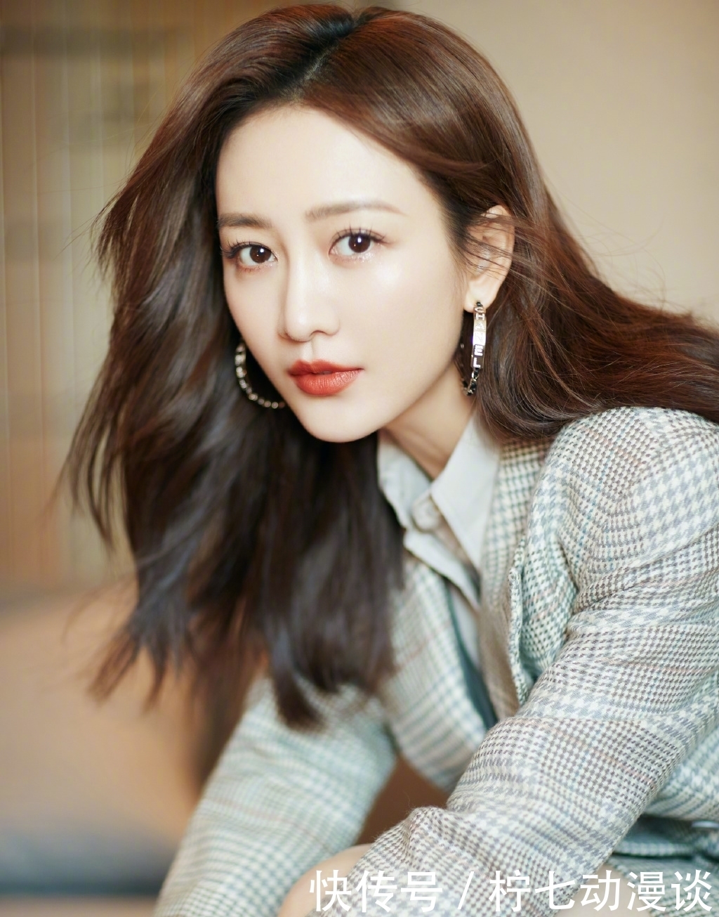 乘风破浪的姐姐2:她手拿皇族剧本,进入成团名单引争议