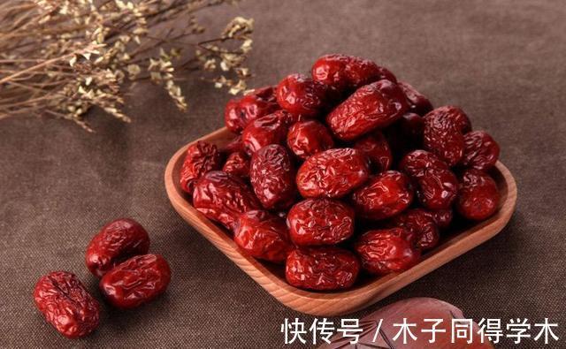 皱纹|红枣和此物搭配泡,常喝肝干净了,补气养血,色斑皱纹也淡了!
