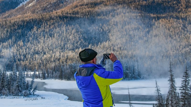 老年|大片来袭！雪季的喀纳斯，带你领略新疆童话般的冰雪世界