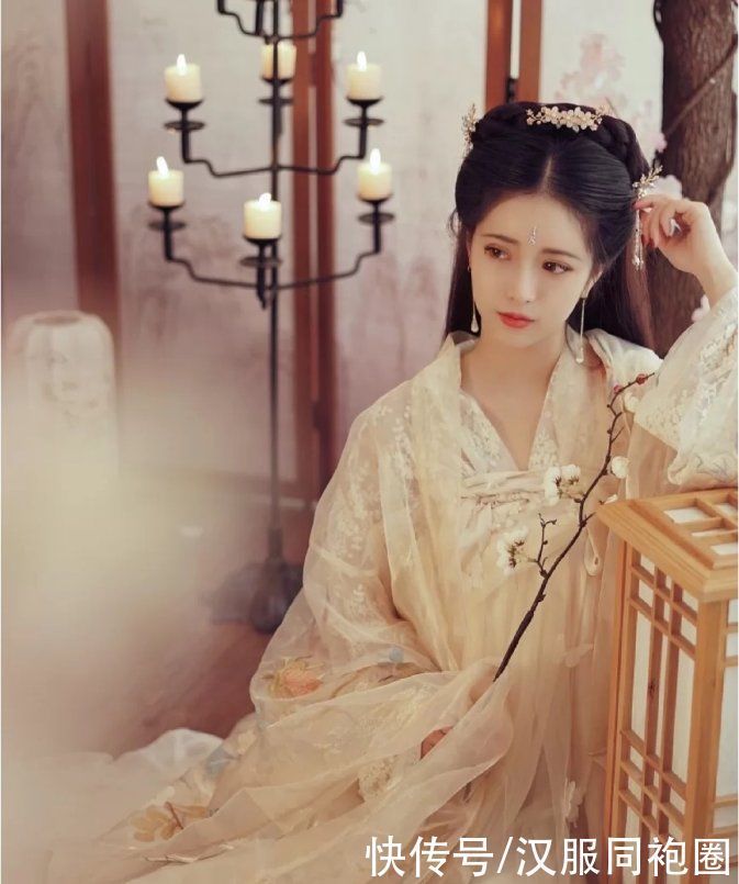 美颜|汉服拍照还只会剪刀手吗?学会这一招胜过美颜,马上刷爆朋友圈