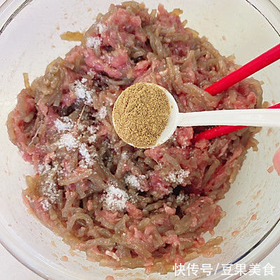 不用油皮、酥皮,照样酥脆的粉条肉酥饼