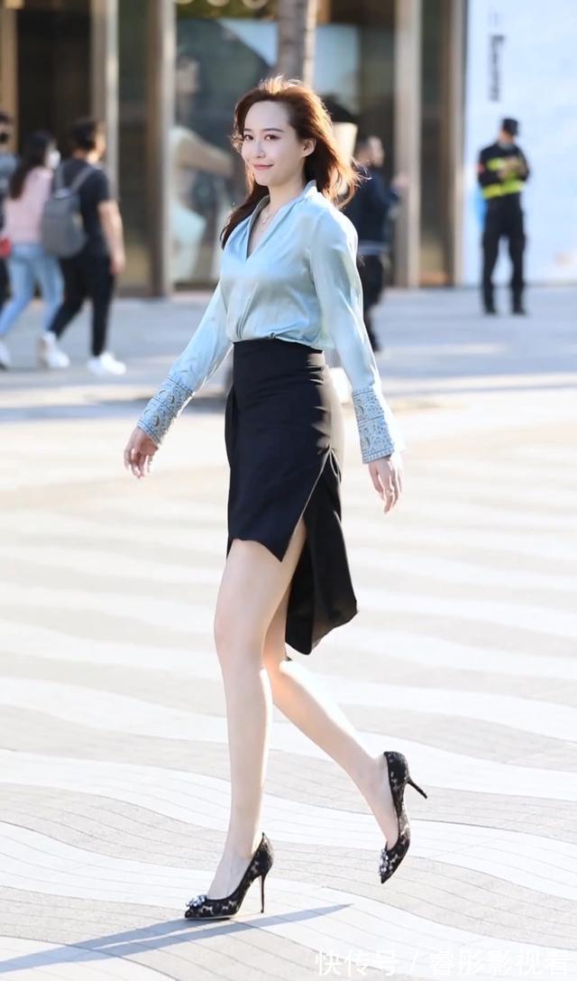 短裙|小姐姐穿着黑色拼接短裙,大长腿尽收眼底,简直就是女神