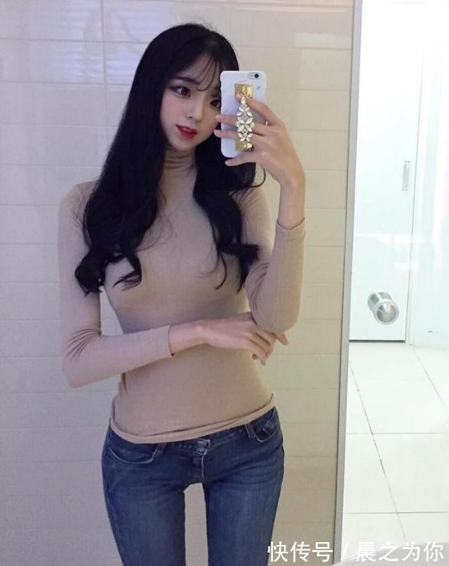 小姐姐 身材完美的都市女孩,搭配牛仔裤,玲珑有致的腰身真好看