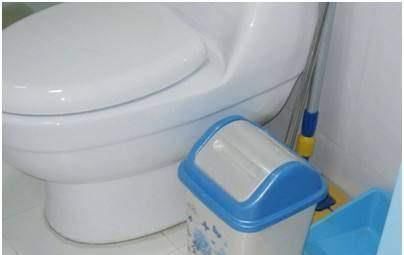 厕纸用完是扔纸篓还是马桶好多人做错了,懊悔家里没早点知道