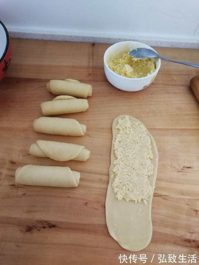 面包新做法,不揉手套膜,简单快速,外酥里软,人人都会做的面包