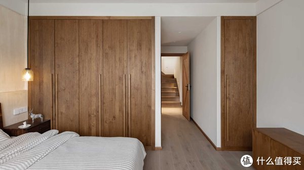 夫妻|广州夫妻的新家火了,全屋侘寂风,融合简约美,简单却有高级感