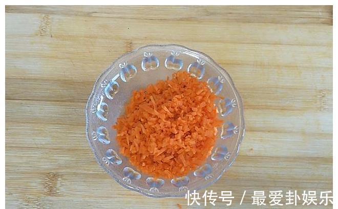 做法|土豆饼的简单做法，学会了再也不用买早餐了，咬一口满嘴留香