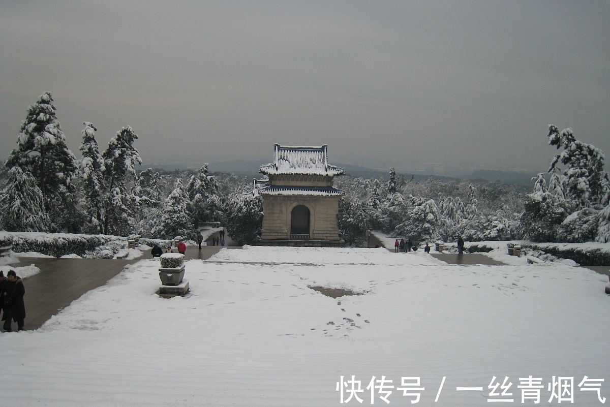 秦淮#金陵怀古诗词24首:六代皇朝龙脉在,当年可是最繁华