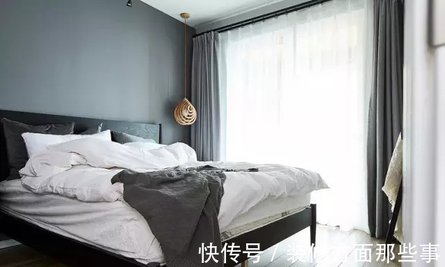 台灯|93平水泥灰背景墙有一种质朴感,绿植让屋子焕发纯净自然美