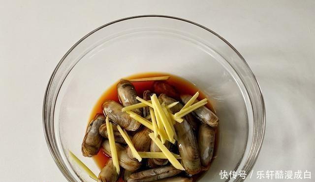 2月这海鲜最肥美,10块钱能买2斤,简单煮一煮,全家都爱吃