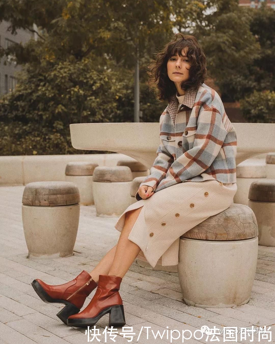 小个子女生的冬季穿搭术，才不止提高腰线这么老套