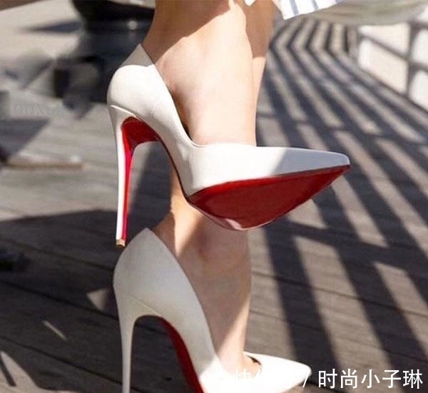 气质 你们最爱的红底高跟鞋,有几人知道气质美女爱它的原因
