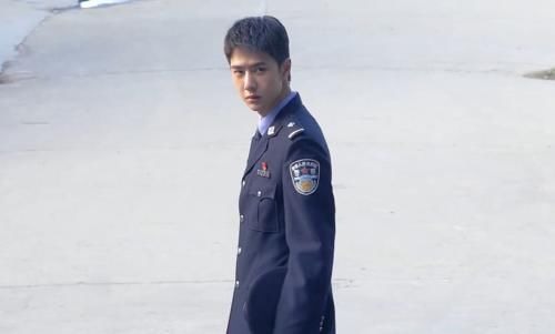 认可|《冰雨火》王一博感情线曲折,动作戏惊喜太多获导演认可,直言没拍够