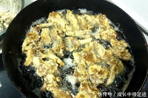 炸蘑菇,不要挂糊直接下锅,多加这一步,色泽金黄,口感香酥脆