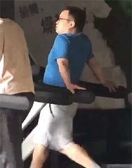 |搞笑GIF动画:岁月催人老,时间是很真实的杀猪刀啊!