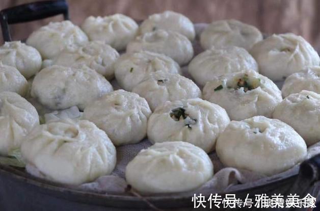 韭菜鸡蛋包包子试试这种小笼包，冷了也不会发硬
