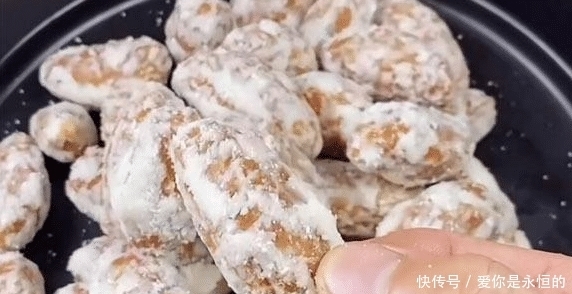  一把面粉，3个鸡蛋，教您在家做小零食，外甜内香酥，孩子都爱吃