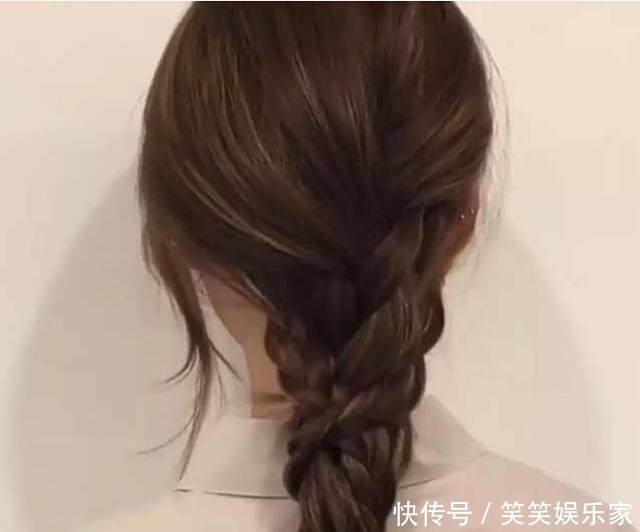 今年编什么头发最好看？手残党必备编发，让你回头率百分百