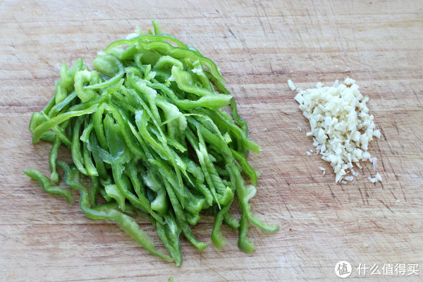 手抓饼又有新吃法，做成香酥美味的牛肉饼，用料十足一个就管饱！