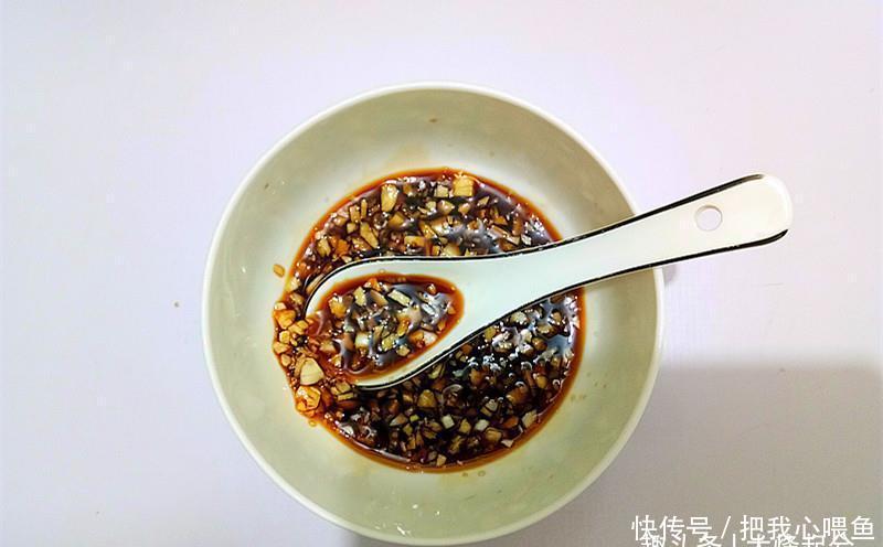 五元钱鸡胸肉做成待客菜,酸辣微甜回味足,上桌秒光