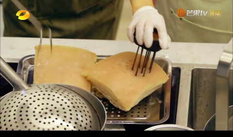 这道菜|《中餐厅》抵达桂林站！檀健次花式安利酸笋，赵丽颖张碧晨惊喜亮相