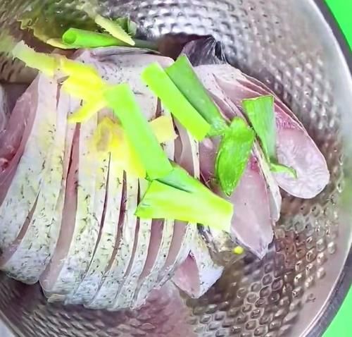 天南地北年夜饭，怎能少了这道菜，有颜值寓意好，营养美味