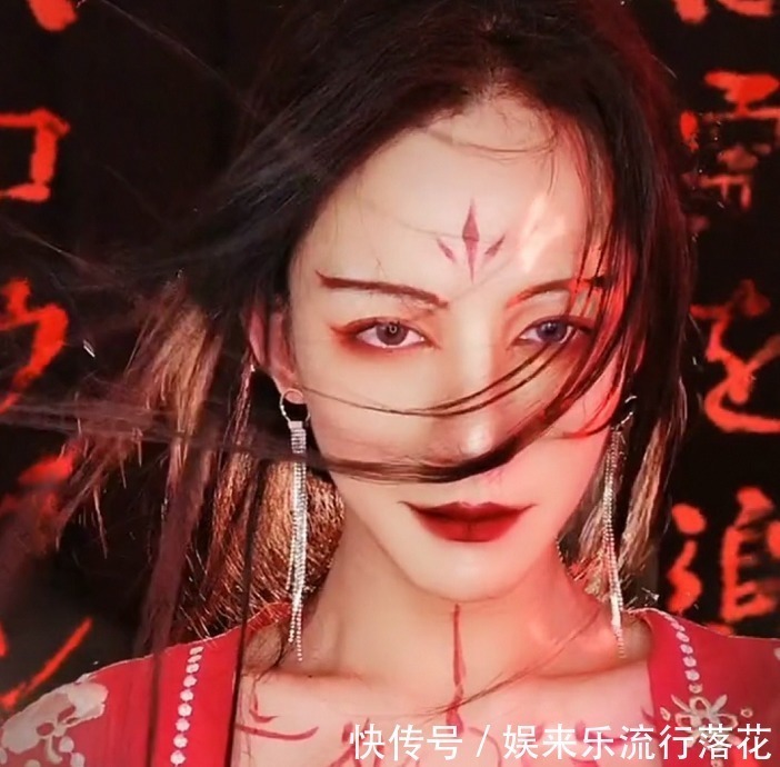 魔尊要抱抱|《天官赐福》宣姬被仿妆,男孩子的仿妆也很美