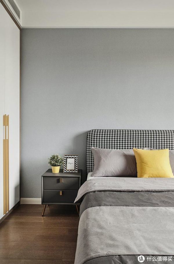 全屋|150㎡的精装大宅,一进门就被客厅迷住!全屋时尚高级,挑不出毛病