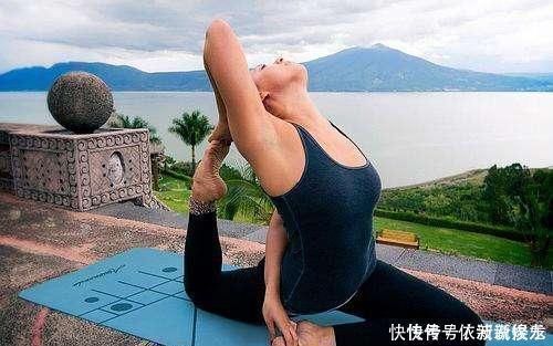体式|怎样做一个精致又有品位的女人练一练瑜伽鸽王式，6步带你进入
