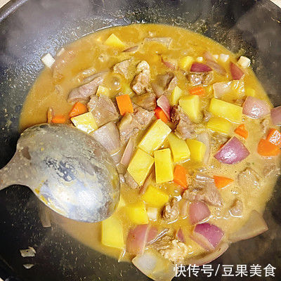 牛腩|上桌妙光的咖喱牛肉饭，这个冬日别再错过啦